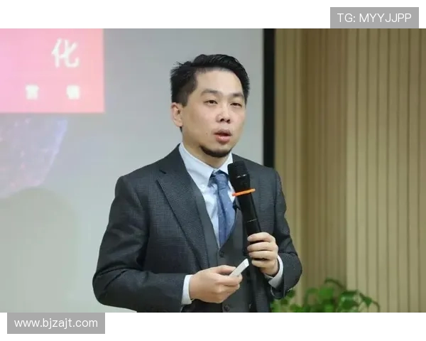 跳水运动的魅力与挑战:从技术突破到心态培养的全方位探索 跳水运动的魅力与挑战:从技术突破到心态培养的全方位探索